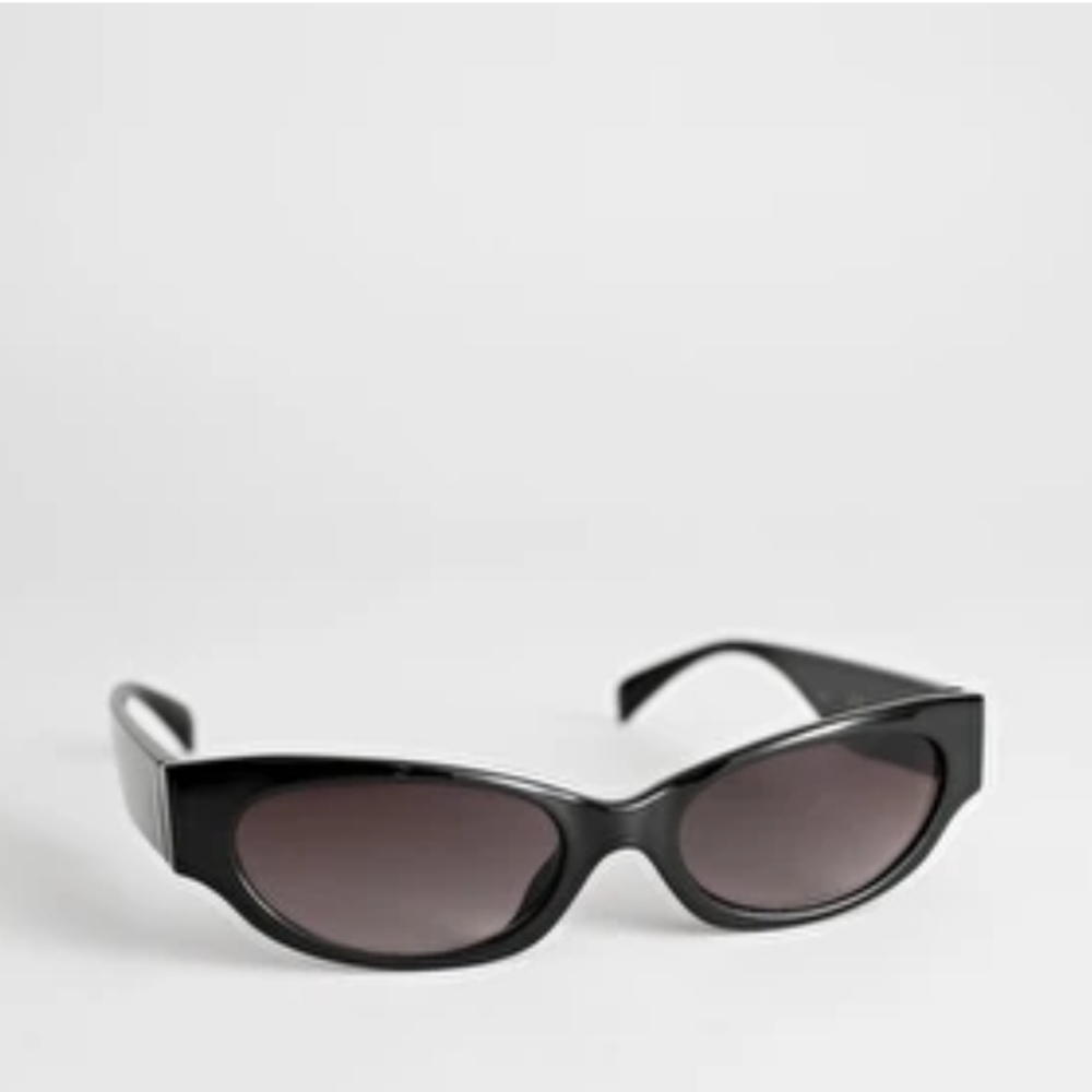 NWT 90s Retro Oval Lense Sunglasses
